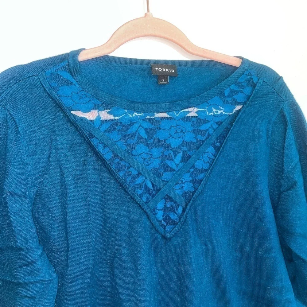 𝅺TORRID Blue Blouse - Picture 5 of 7